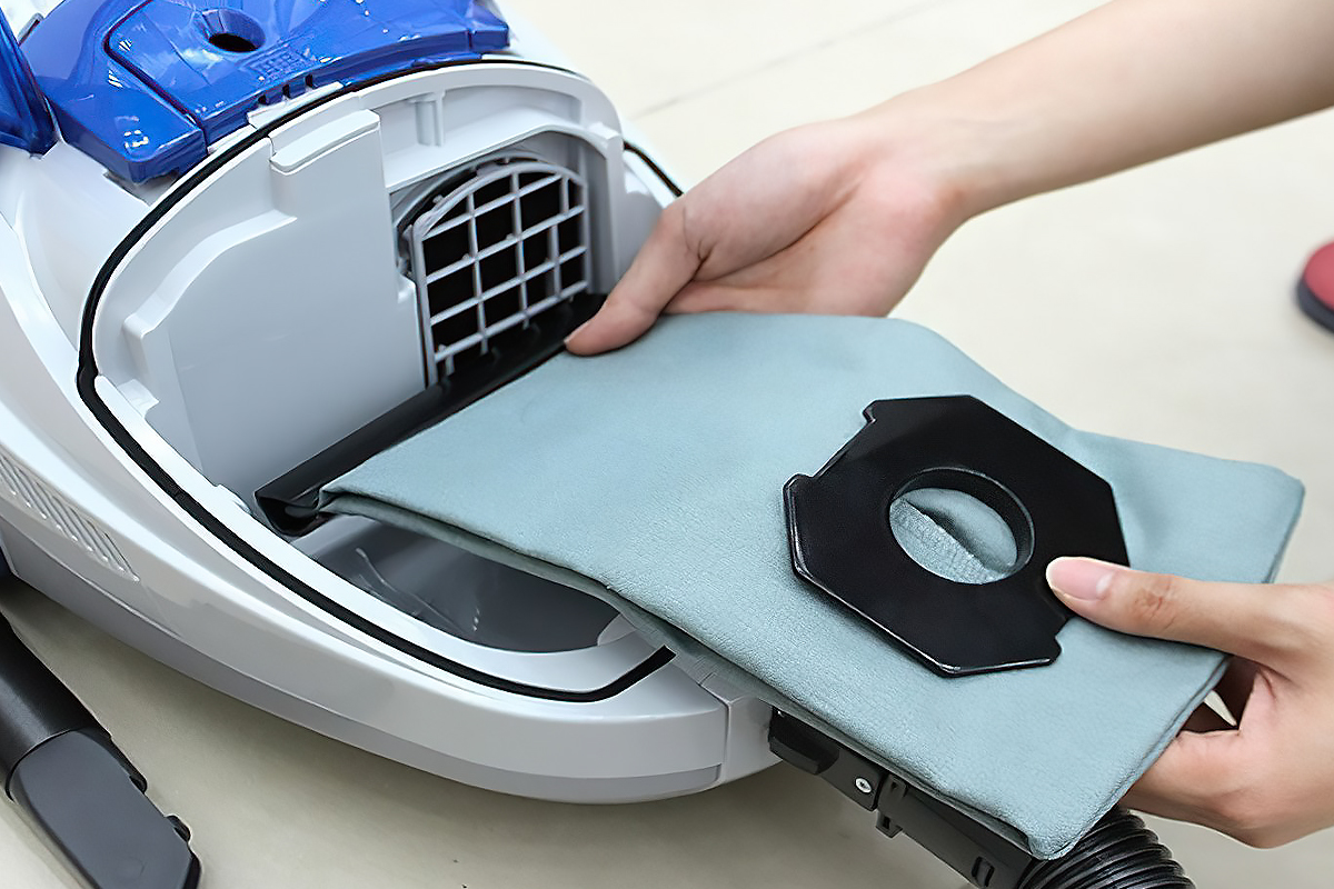 Máy hút bụi có túi chứa bụi